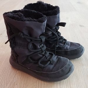 COPY - NIKE Girl Black Boots